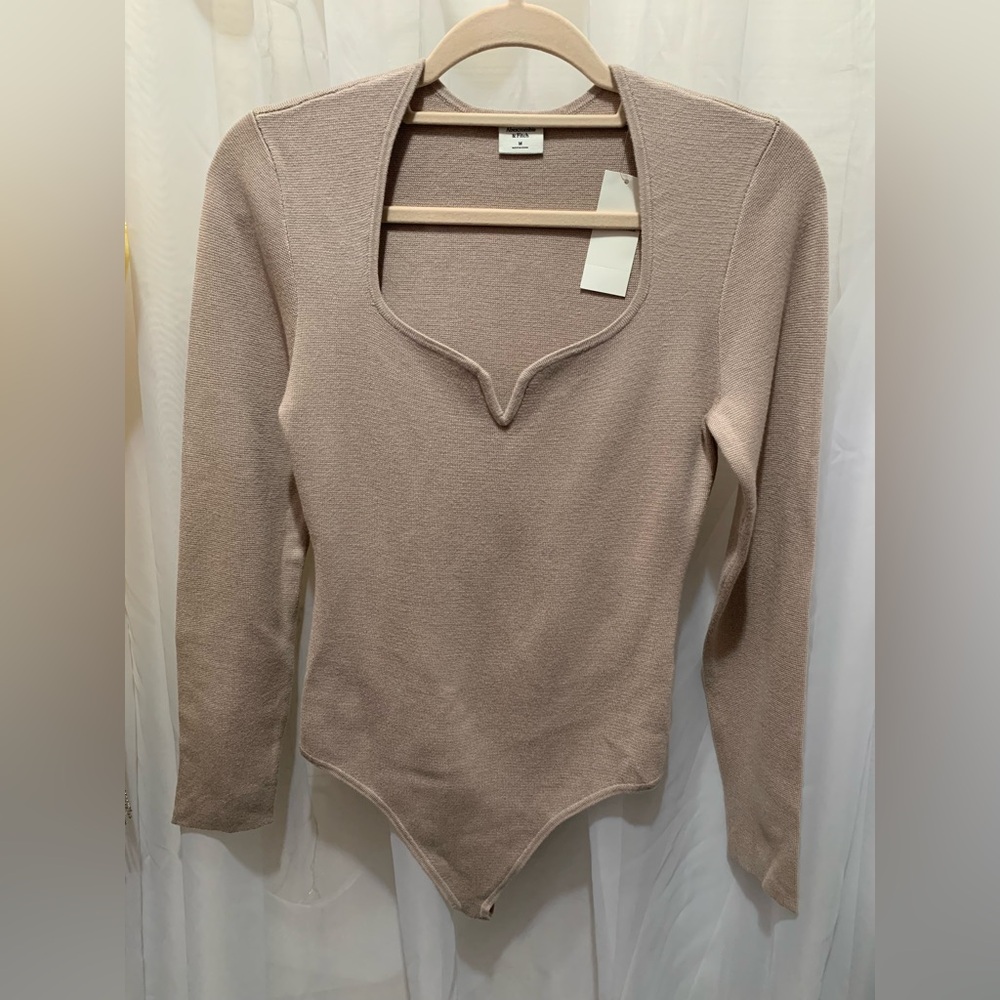 Abercrombie & Fitch Sweetheart Neckline Bodysuit